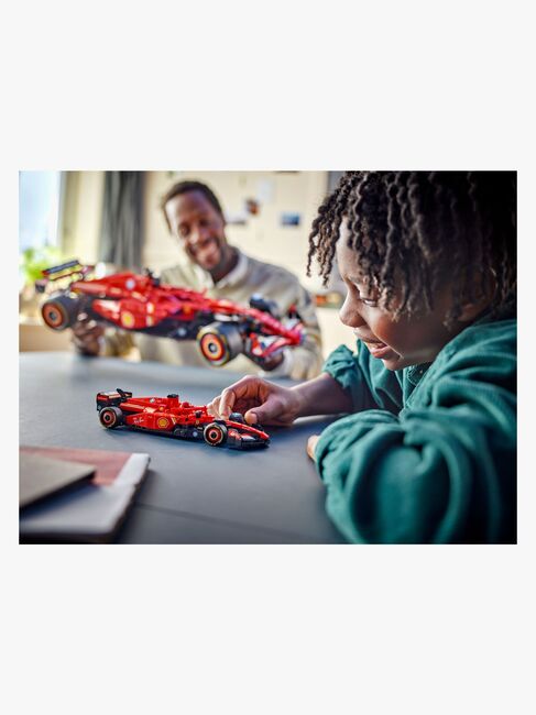 LEGO Technic 42207 Ferrari SF-24 F1-bil