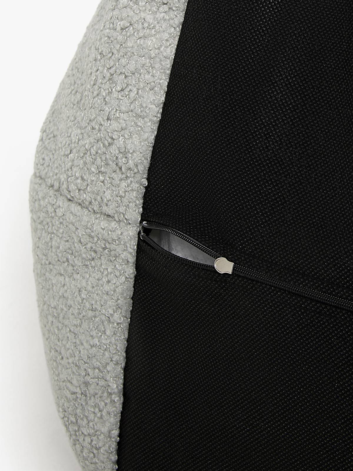 2074204_boucle-pouf-03-3657_3c.jpg