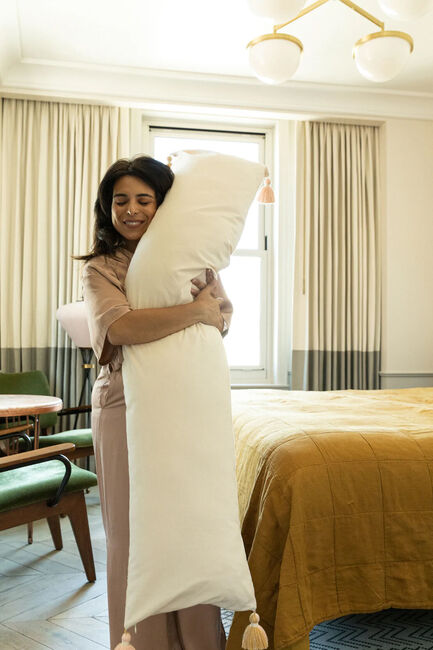 DockATot Cosset Graviditetspude, Sand Chambray