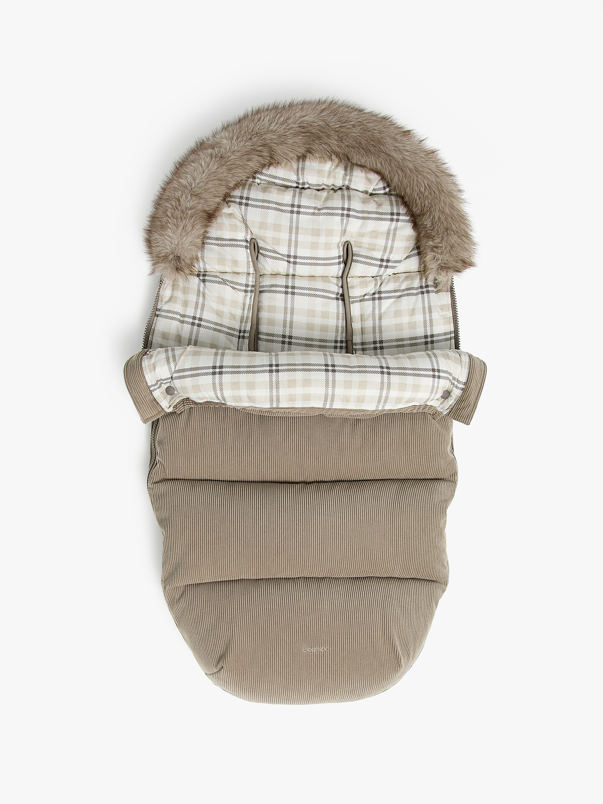 BM-BriskFootmuff-TAUPECHECK-1882_3a.jpg