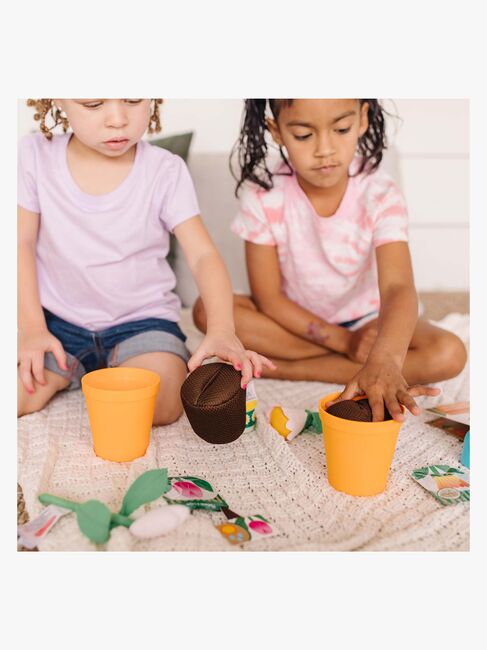 Melissa & Doug Let's Explore Havelegesæt med 2 Blomster