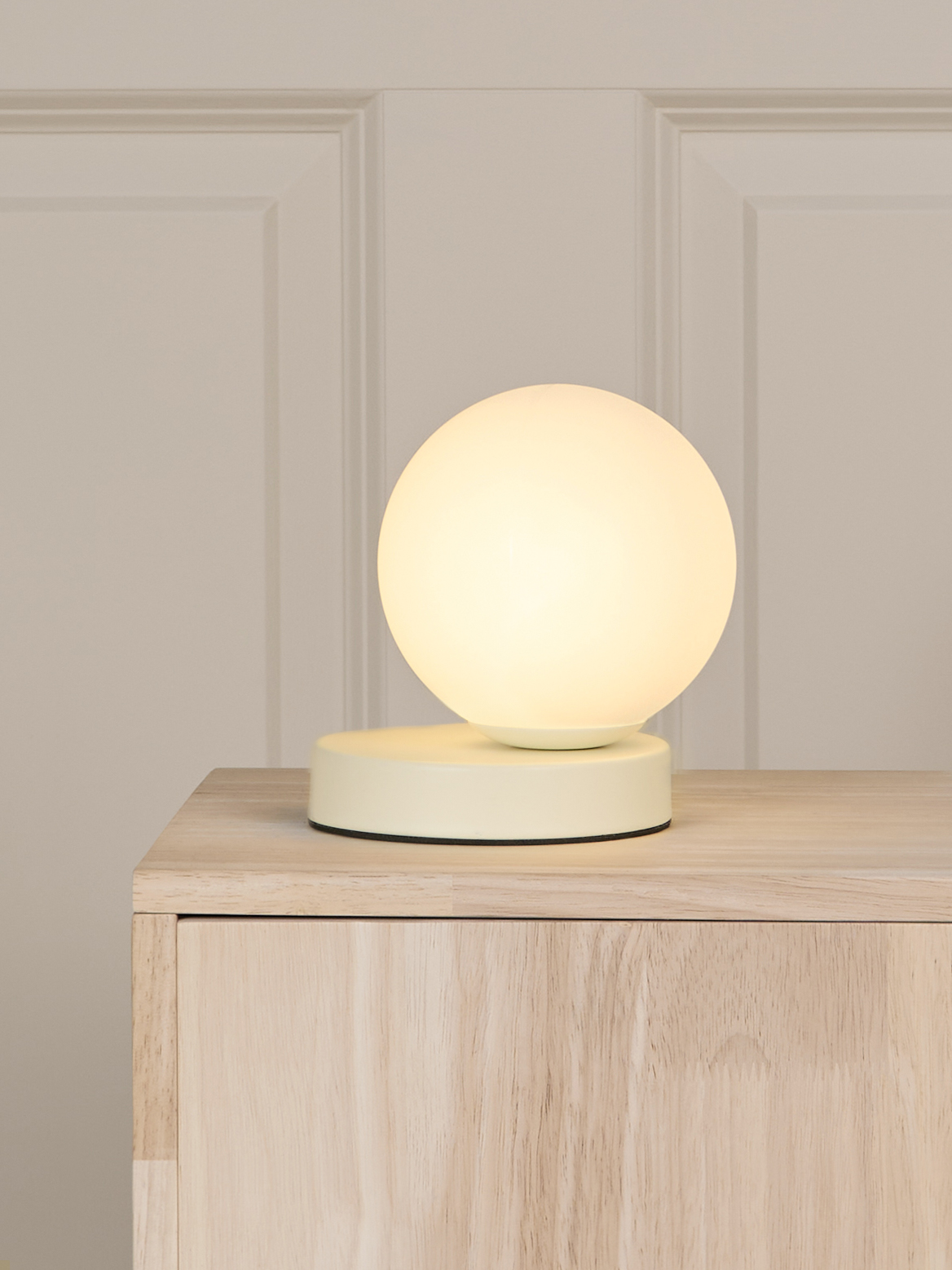 Minitude ORB Bordlampe, Cream White, Børnelampe