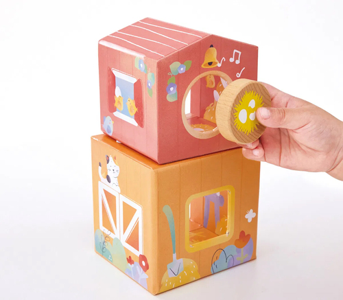 Hape Eventyrbog med Legesæt The Happy Stables