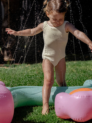 SUNNYLiFE  Oppustelig Sprinkler, Poppy the Peach