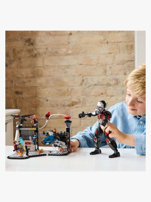 LEGO Super Heroes 76314 Captain America: Civil War-actionkamp