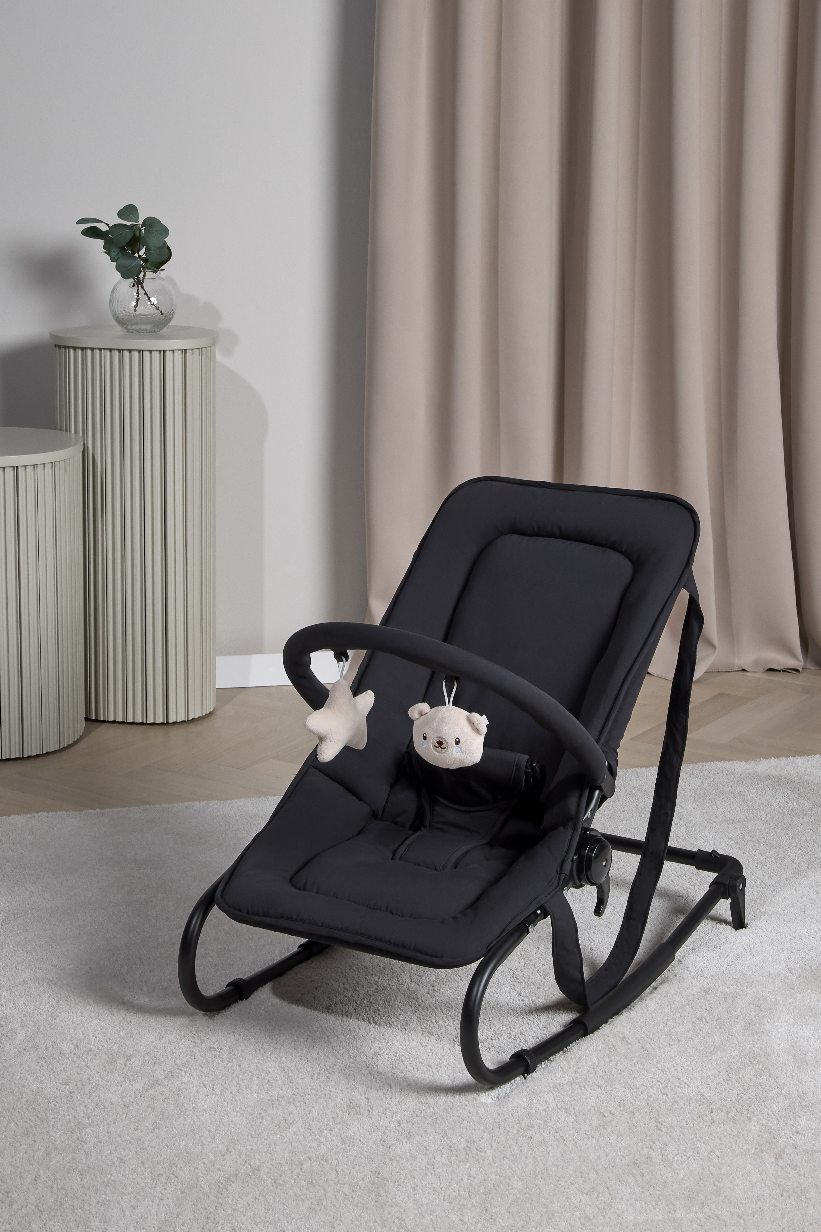 Beemoo PLAY Simple Skråstol, All Black