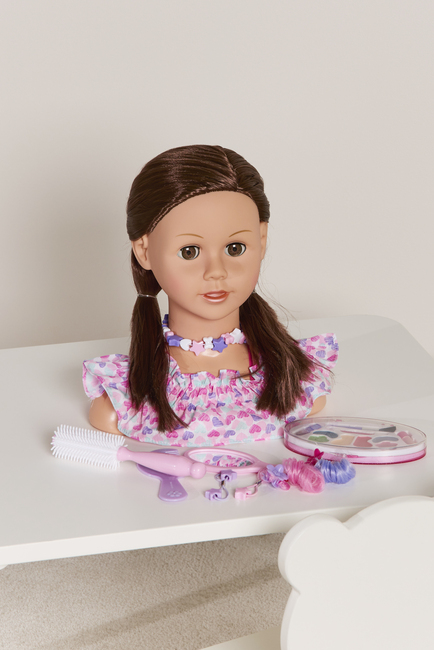 Cloudberry Castle Sminkedukke Brunette