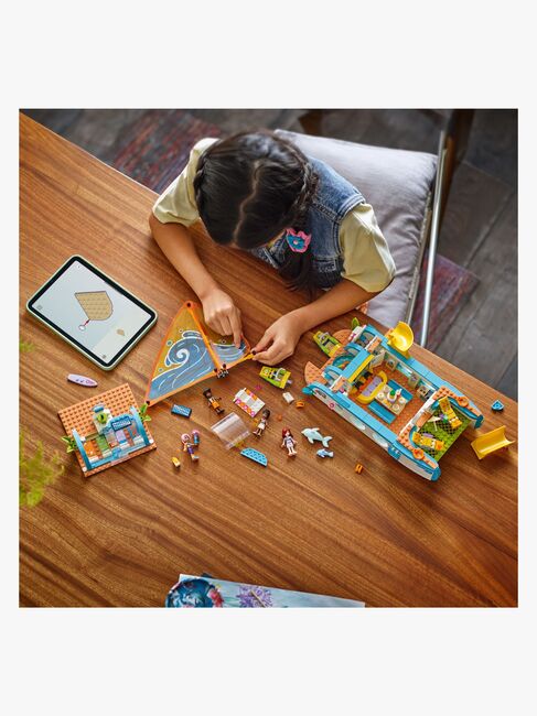 LEGO Friends 42664 Eventyrfyldt bådrejse