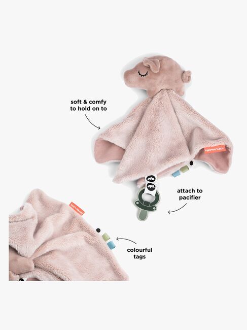 Done By Deer Nusseklud, Pigee Powder