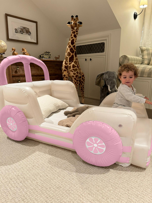 SUNNYLiFE  Oppustelig Børneseng, Summer Van Candy