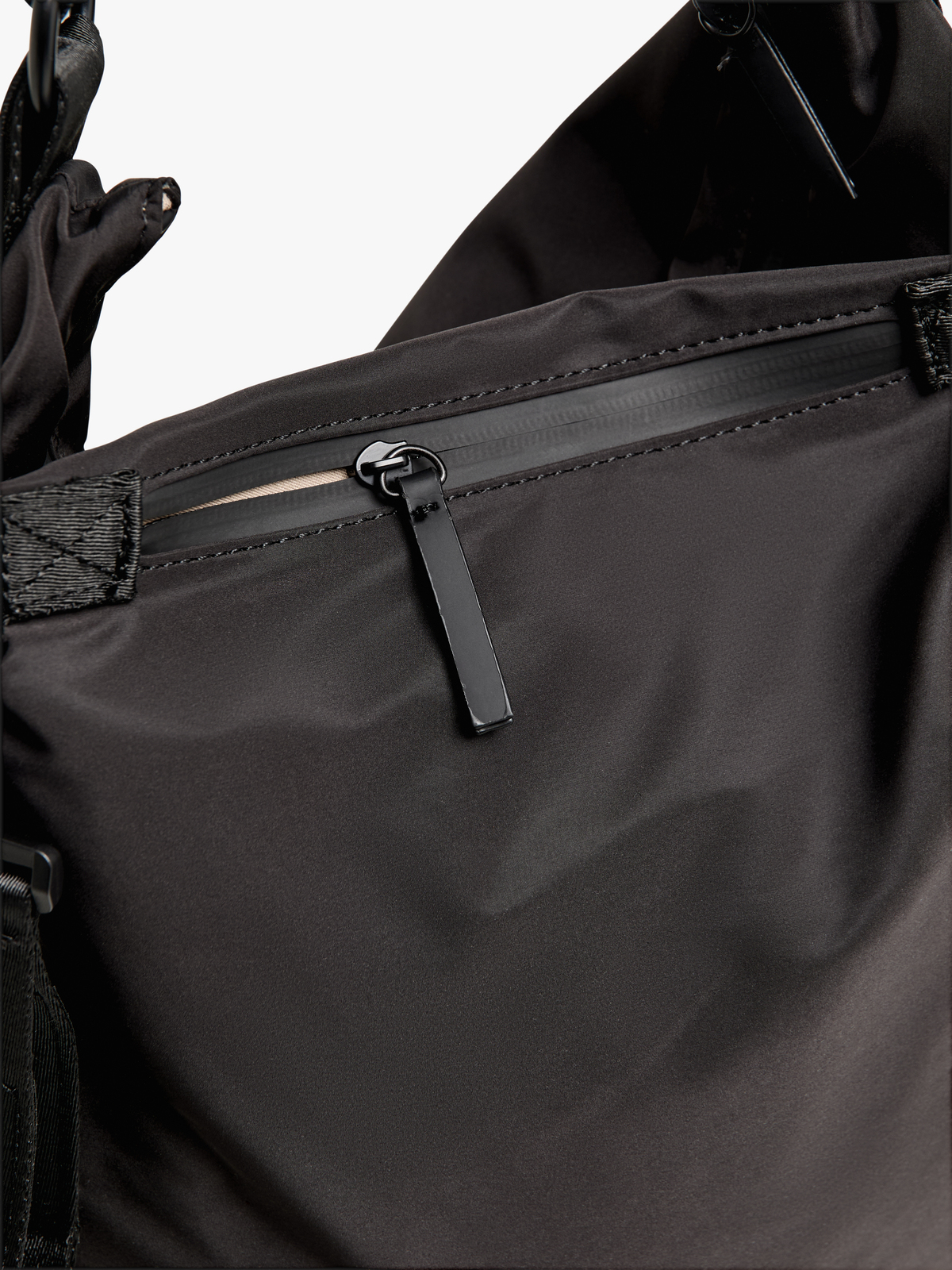 BM-701001-BLACK-4754_3b.jpg