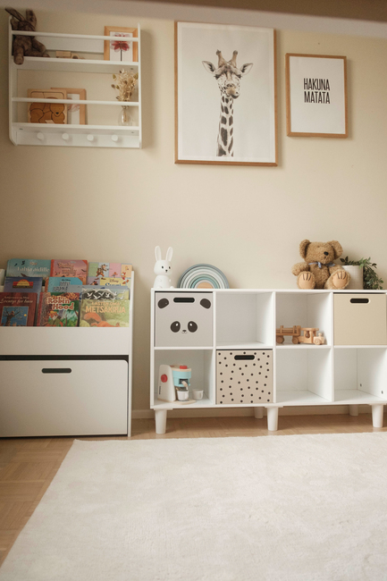 Alice & Fox DELTA Bogreol med Opbevaringskasse, Hvid