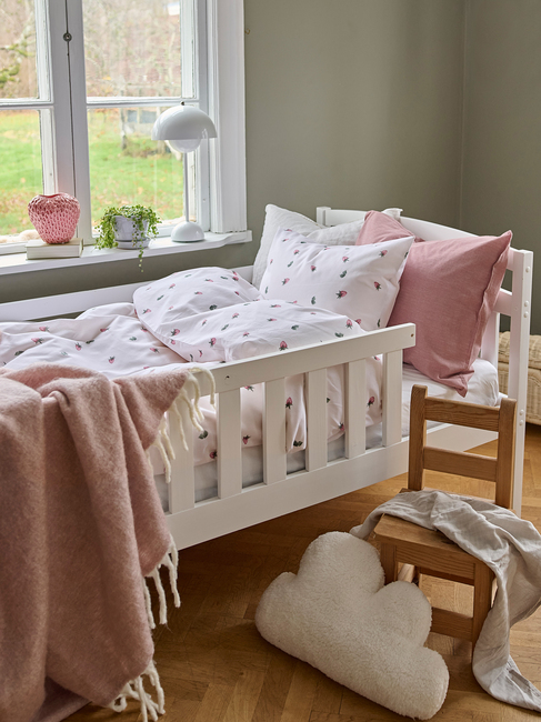 Borganäs Sengesæt Tremmeseng Jordbærdrøm 100x130