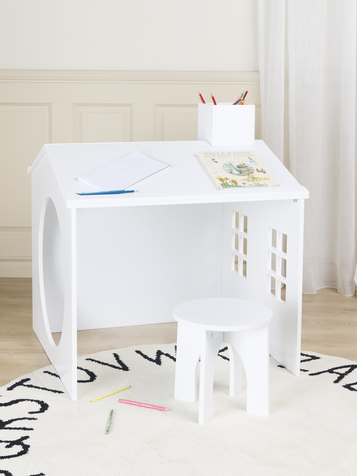 Alice & Fox  Huset Tegnebord med Skammel, Hvid