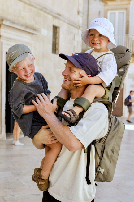 MiniMeis Skulderbærestol G5, Olive Premium