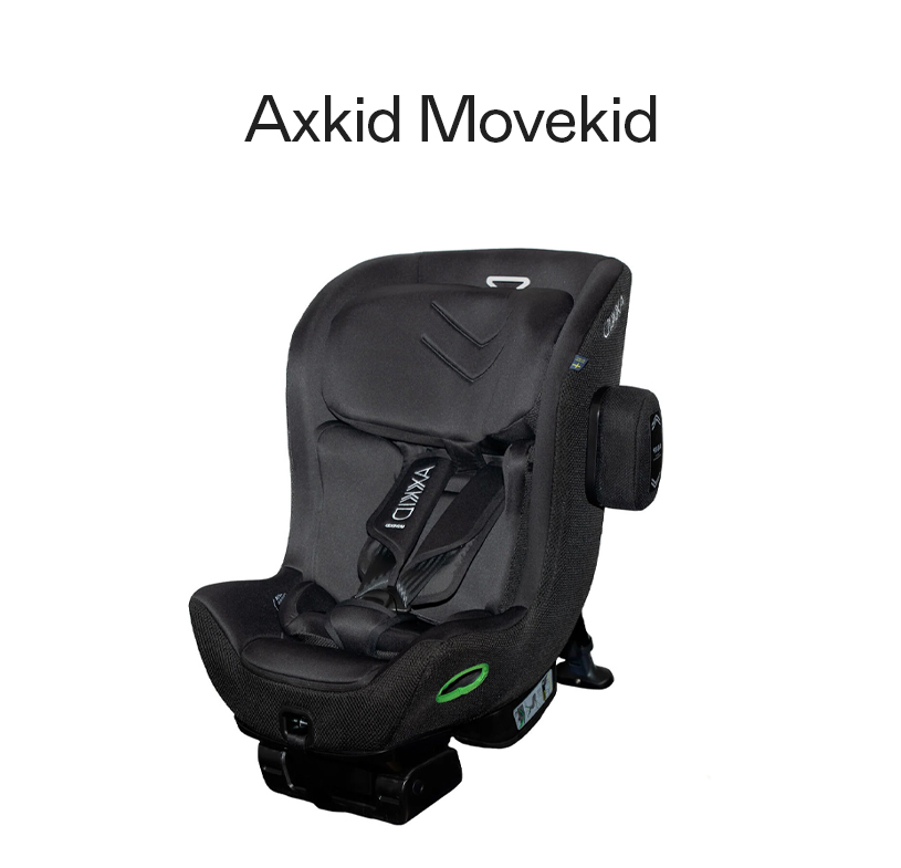 Axkid Movekid autostol i sort set forfra.