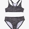 Saltabad Sally Bikini, Leo