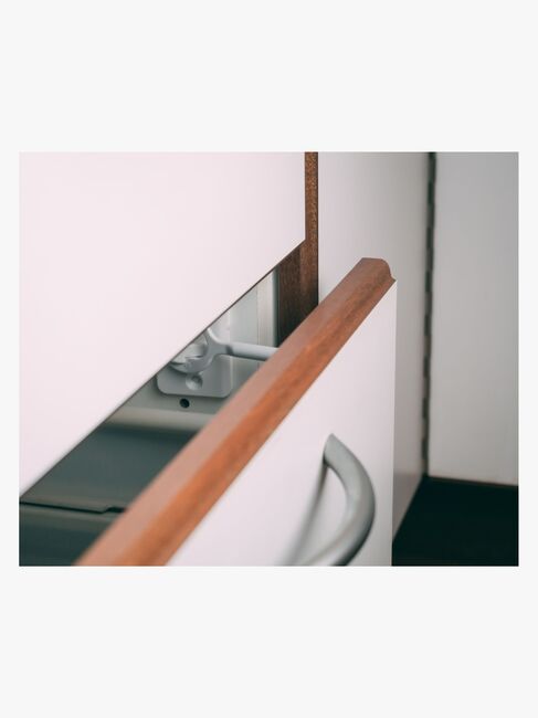 Safe & Care SureCatch Selvklæbende Lås til Nederste Skuffe, Hvid