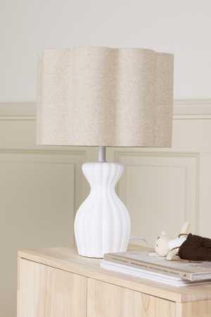 Alice & Fox Curve Lampefod inkl Lily Lampeskærm S, White/Beige