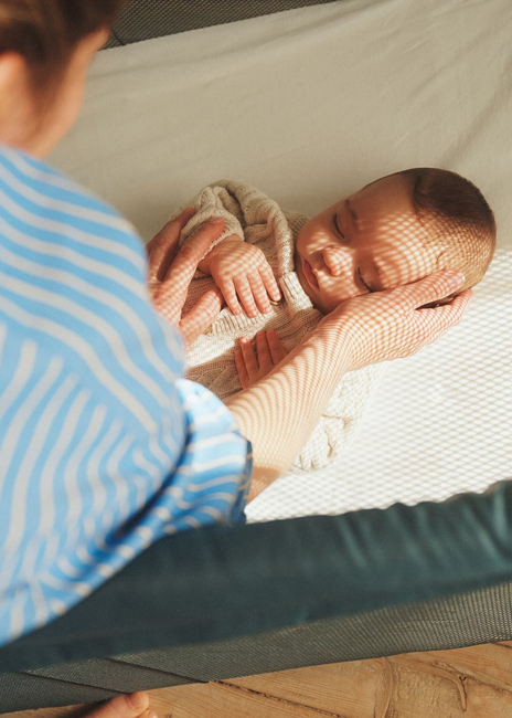 BabyBjörn Light Rejseseng med Stræklagen, Mørkegrøn