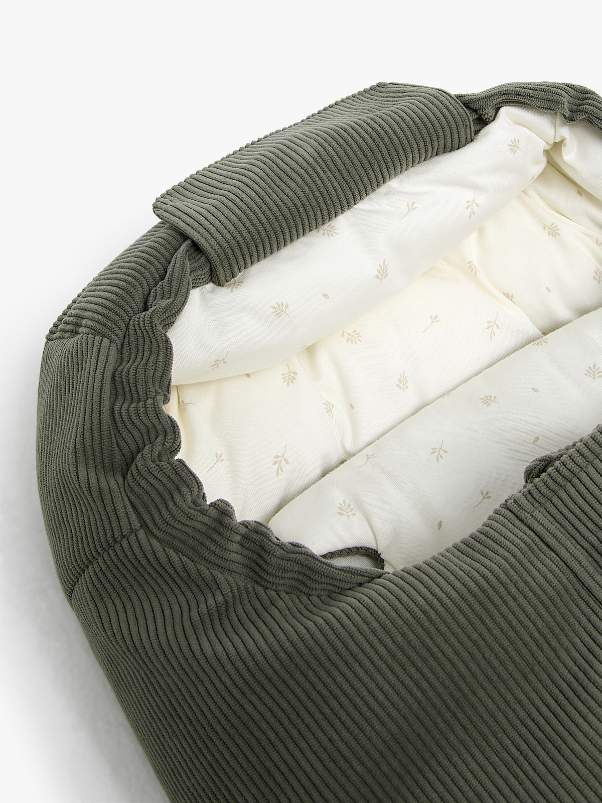 BM-MiniFootmuff-GREENLEAF-1882_3b.jpg
