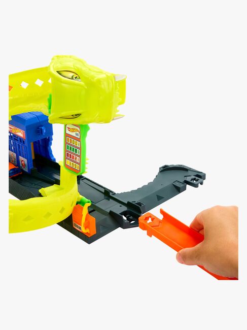 Hot Wheels Stunt Tracks Corkscrew Jump Champion Legesæt