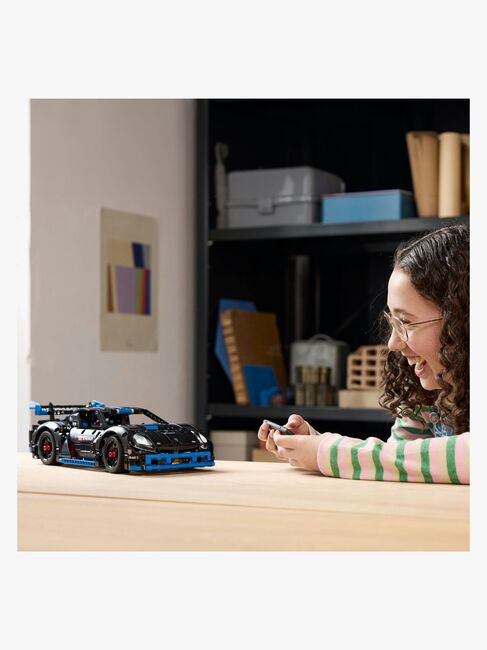 LEGO Technic 42176 Porsche GT4 e-Performance-racerbil