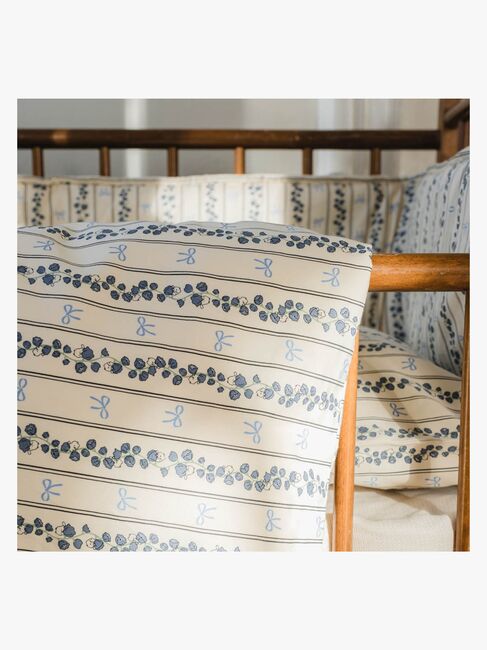 That's Mine Levi Sengesæt Tremmeseng 70x100, Bell Flower