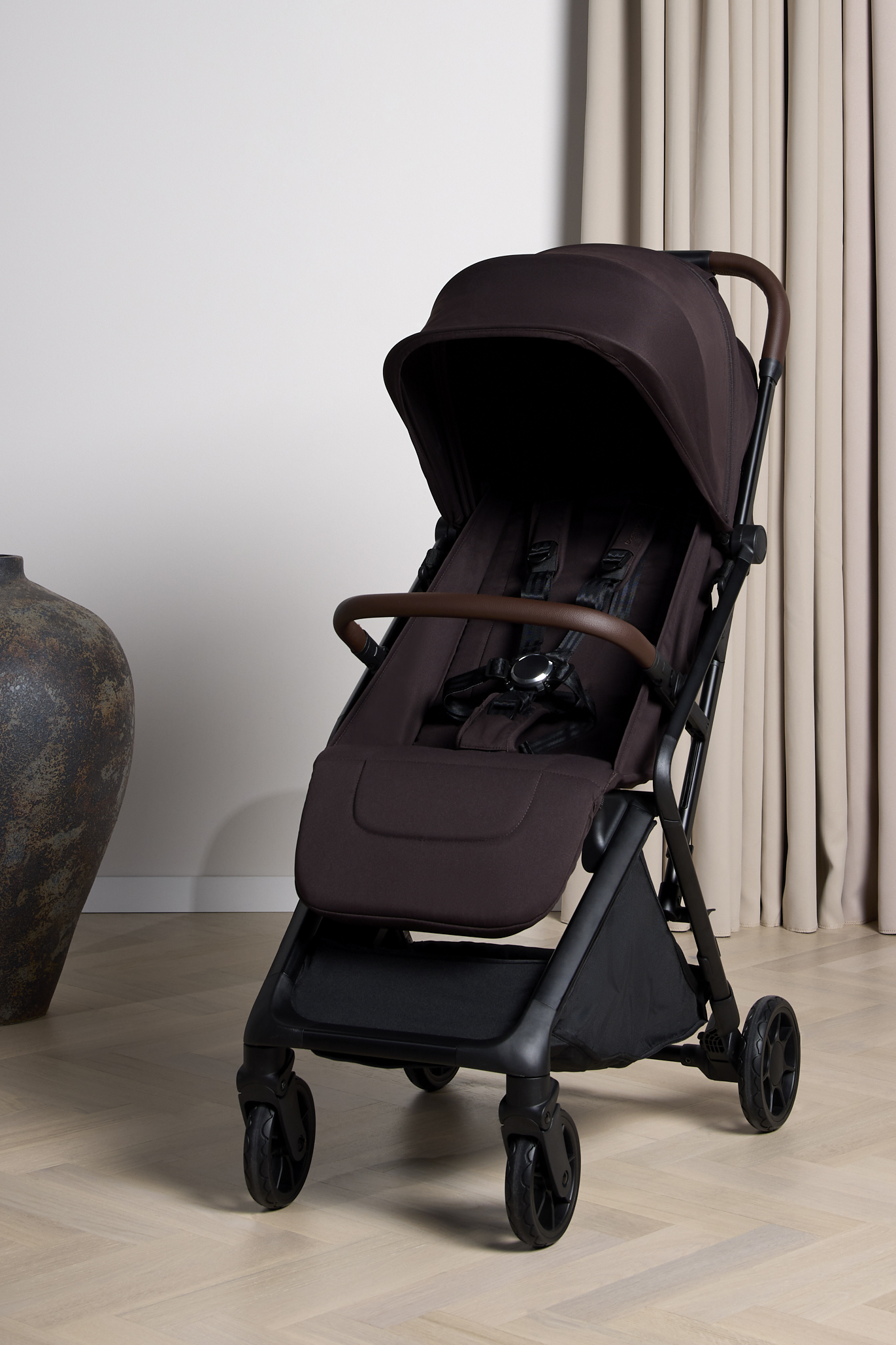 Beemoo Pro Venti Klapvogn, Espresso Brown