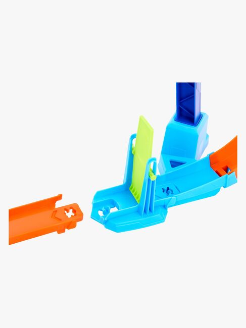 Hot Wheels Stunt Tracks Corkscrew Jump Champion Racerbane