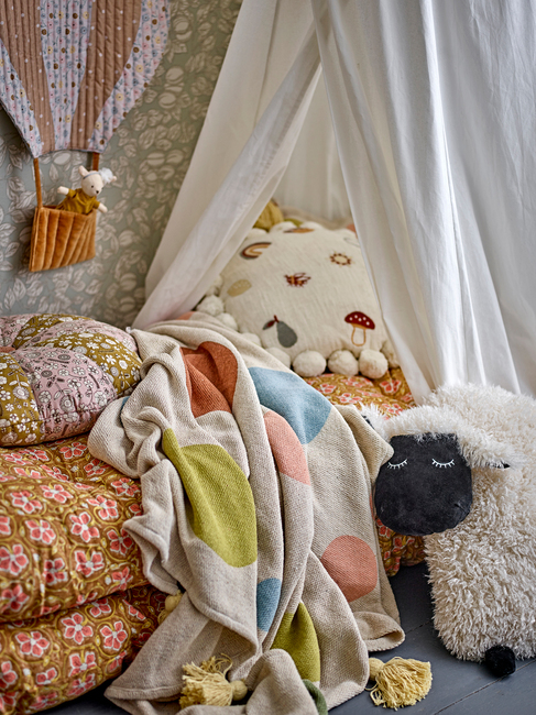 Bloomingville Clennie Tæppe, Natur