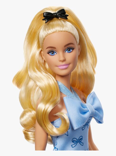 Barbie Fashionista Dukke i Sløjfekjole