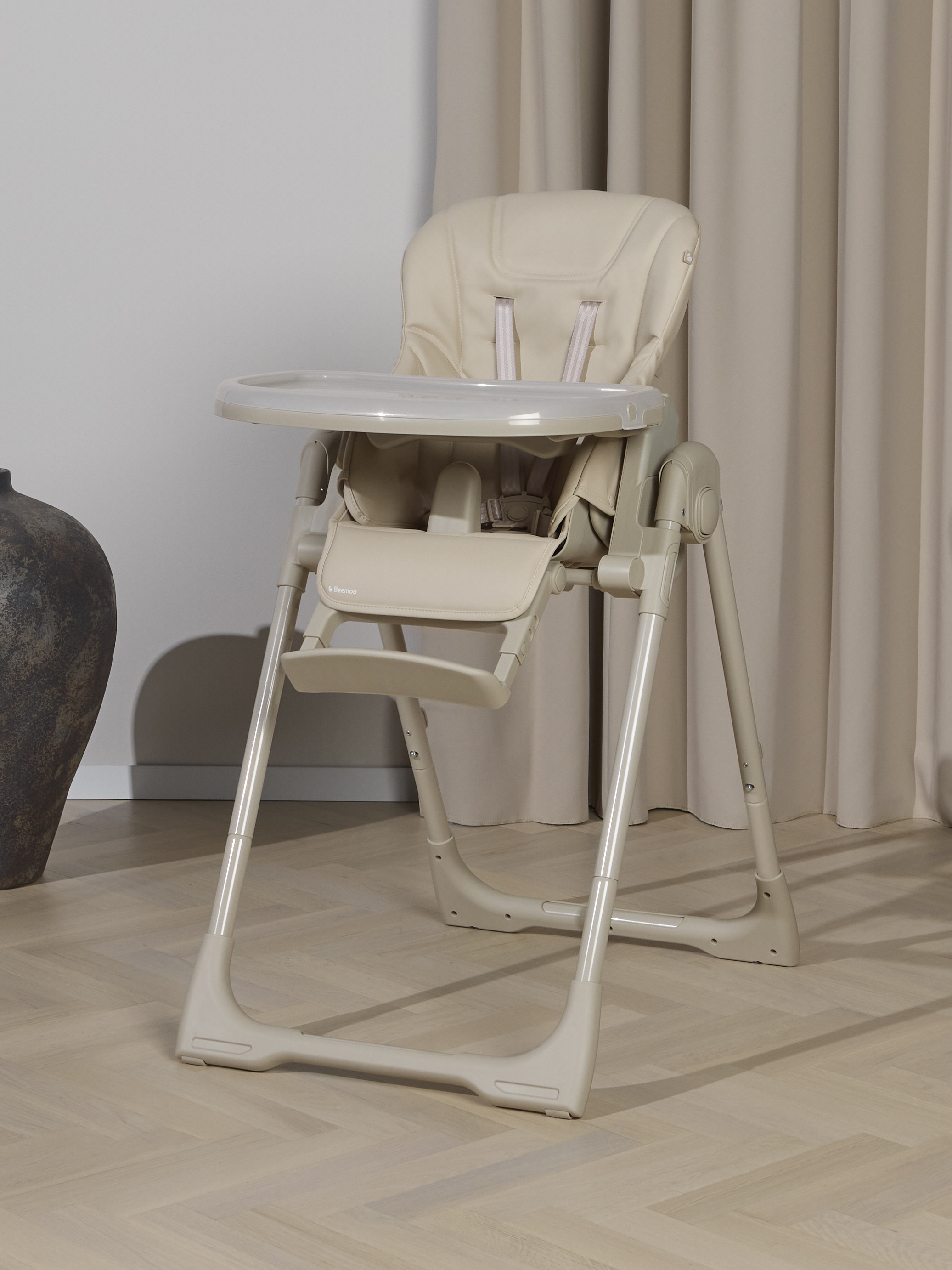 Beemoo CARE Dine Højstol, Truffle Beige