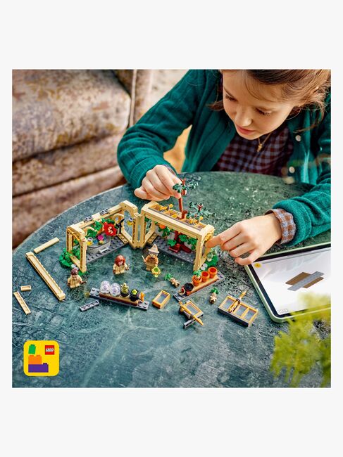 LEGO Harry Potter 76445 Hogwarts-slottet: Botaniklektion