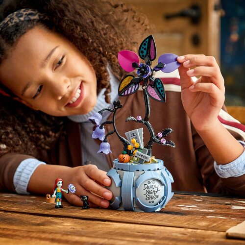 LEGO Disney Classic 43288 Sallys blomsterkrukke