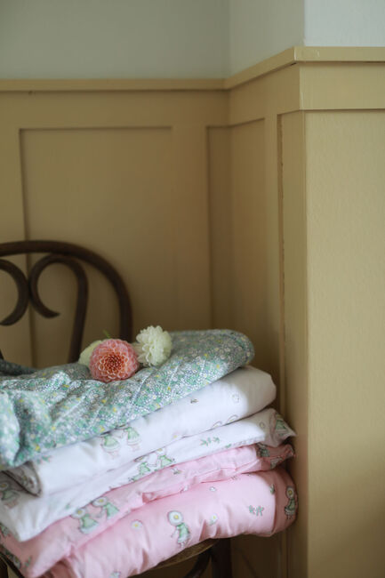 Elsa Beskow Blomsterfesten Sengesæt 150 x 210, Pink