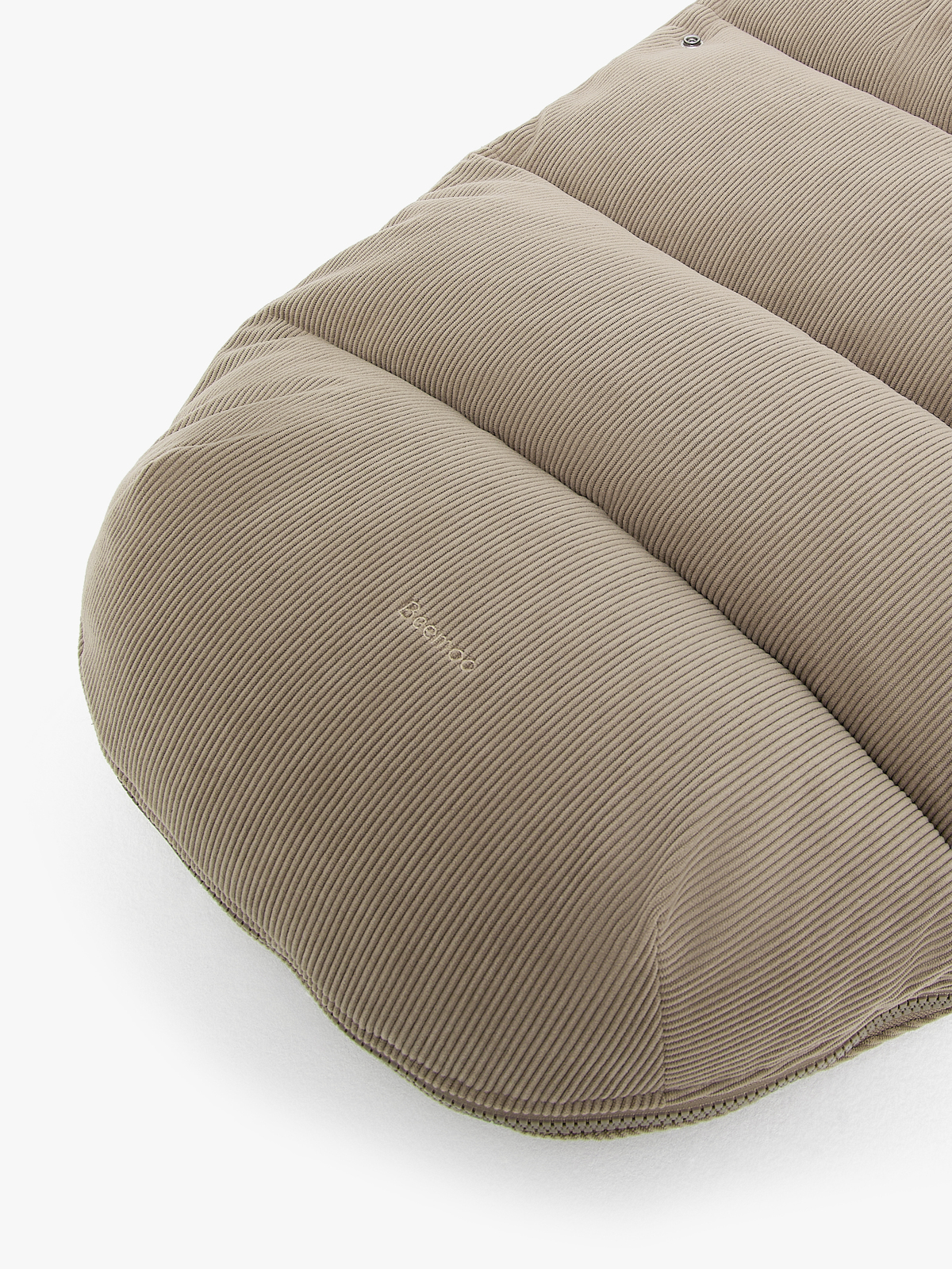BM-BriskFootmuff-TAUPECHECK-1882_3c.jpg