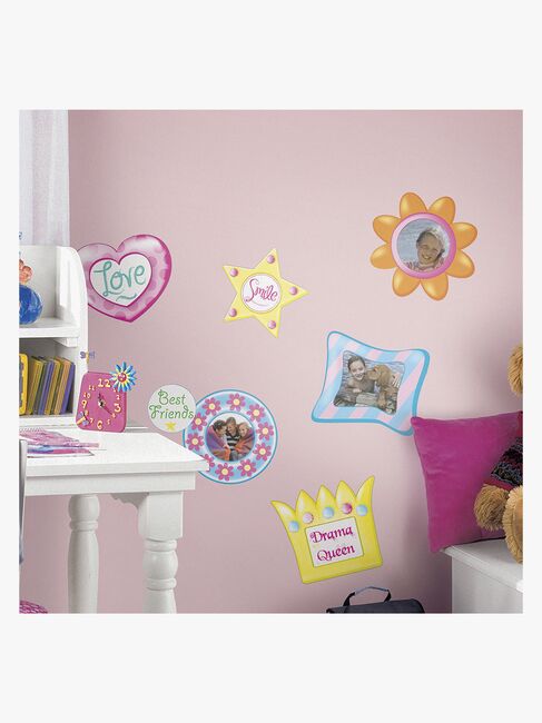 RoomMates Wallsticker Girly Wall