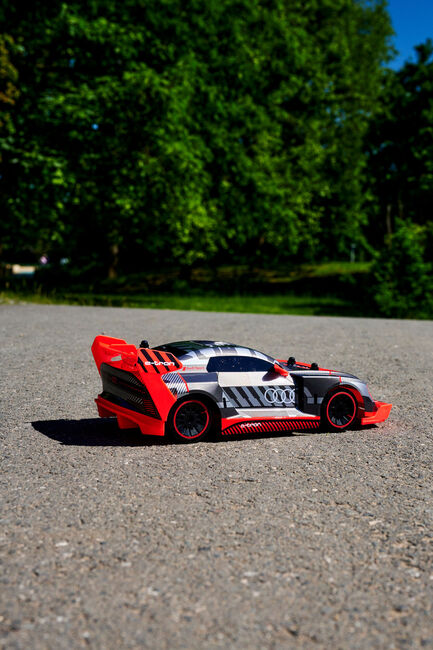 Dickie Toys Audi S1 E-Tron Quattro Drift Fjernstyret Bil