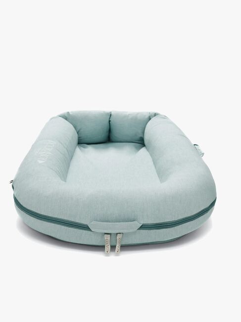 DockATot Deluxe+ Babynest, Marine Chambray