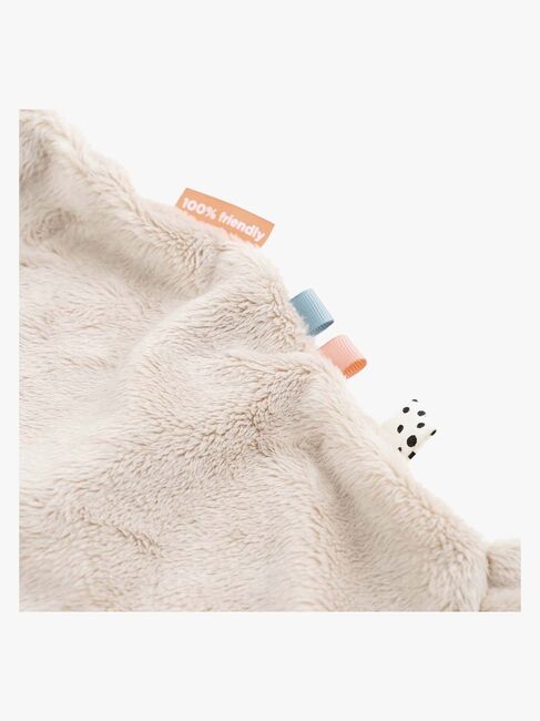 Done By Deer Lalee Nusseklud, Sand