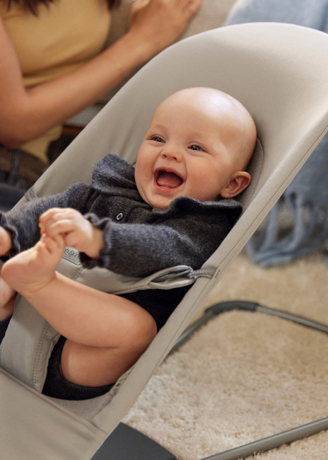 BabyBjörn Balance Soft Skråstol Tri-Fabric, Sandgrå