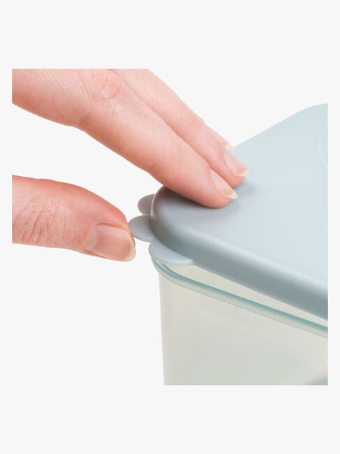 Done By Deer Madkasser Elphee, Blue