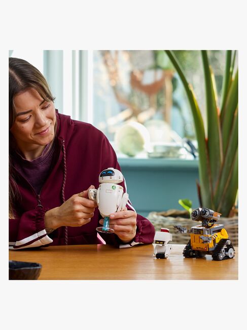 LEGO Disney Pixar 43279 WALL-E og EVA