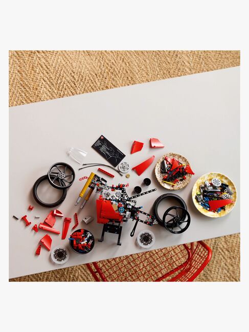 LEGO Technic 42202 Ducati Panigale V4 S-motorcykel