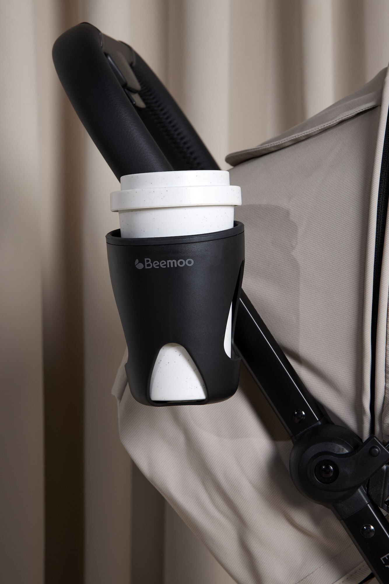 Beemoo Easy Fly Lux 4 Kopholder, Black