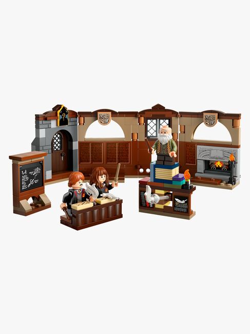 LEGO Harry Potter 76442 Hogwarts-slottet: Besværgelseslektion