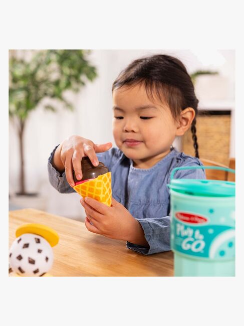 Melissa & Doug Play to Go Is Play to Go Legesæt