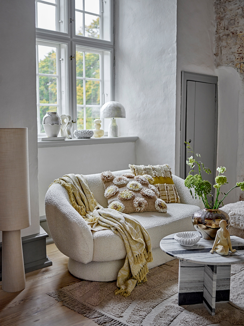 82066562-2161_4c.jpg