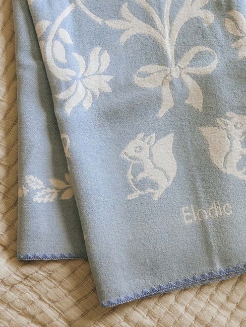 Elodie Tæppe Jacquard, Blueberry Blue 30326208435NA-2-1526_4a.jpg
